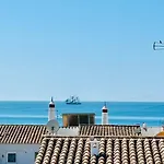 Casa Da Areia, Three Bedroom By The بيت للعطل Luz