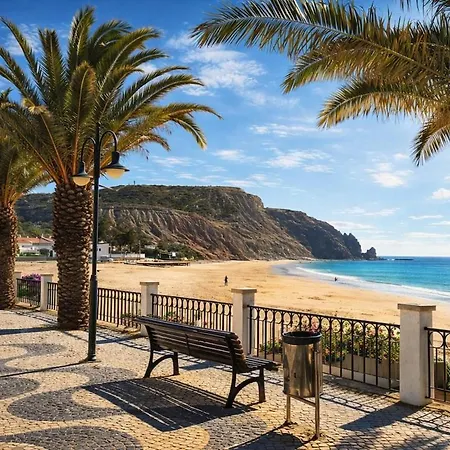 Casa de Férias Casa Da Areia, Three Bedroom By The Luz