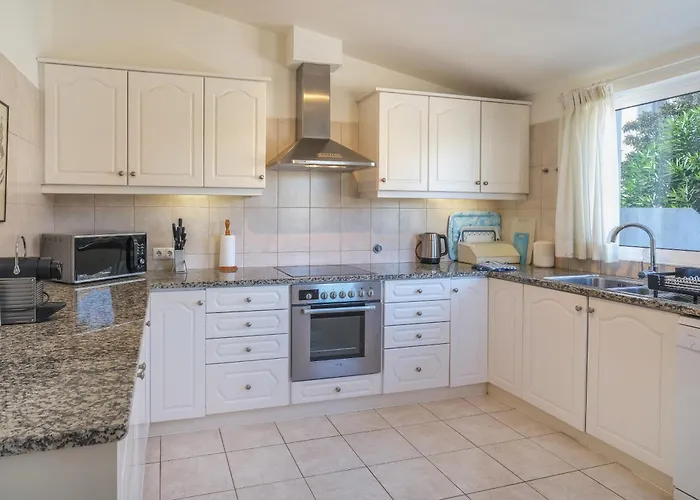 Casa Da Areia, Three Bedroom By The Luz