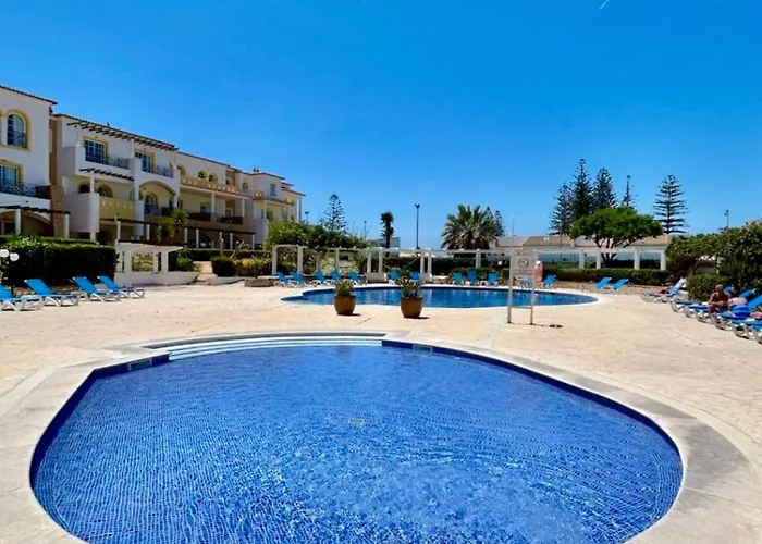 Casa Da Areia, Three Bedroom By The Luz